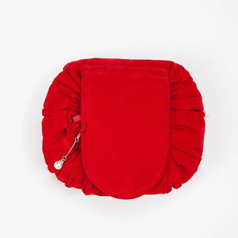 VelvetEase – Samtige Kosmetiktasche zum Zusammenziehen